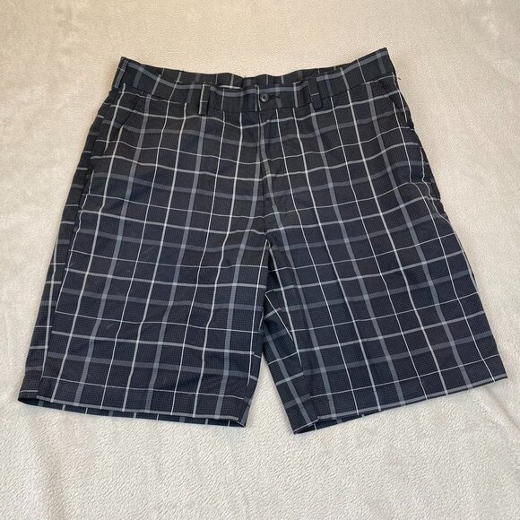 PGA Tour Mens Golf Shorts Size 36 Black & Gray Plaid Polyester Lightweight & Com - Picture 9 of 10